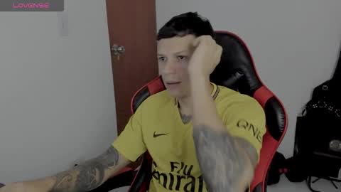 Snapshot of masterdave7 chatting on 11/16/25, 11:16 Dave online show from 11/16/25, 11:16