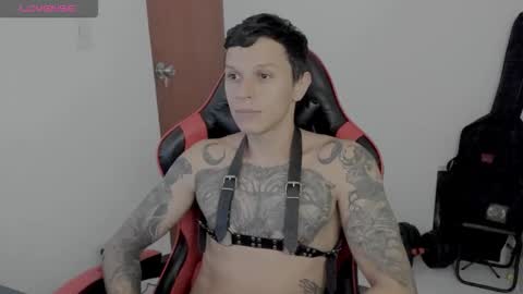 Snapshot of masterdave7 chatting on 11/20/25, 06:18 Dave online show from 11/20/25, 06:18