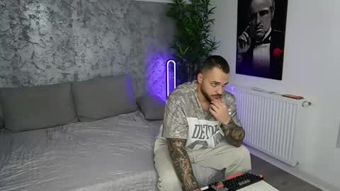 Snapshot of masterkingmuscle chatting on 01/14/26, 08:14 masterkingmuscle online show from 01/14/26, 08:14