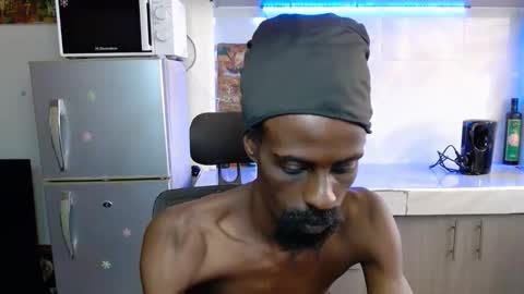 Marl online show from 11/30/25, 07:01