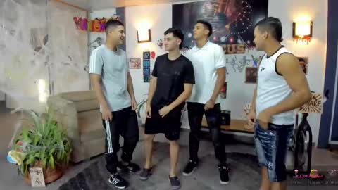 Team Cris Darwin- Fernando- Stiven- David online show from 10/26/25, 11:27