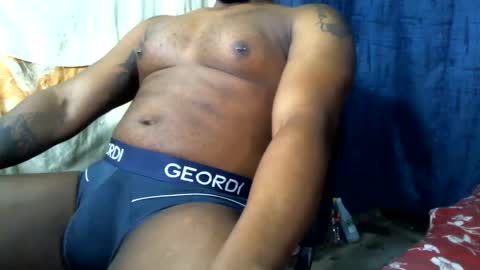 Snapshot of mastershow69 chatting on 02/16/25, 08:00 camilo online show from 02/16/25, 08:00
