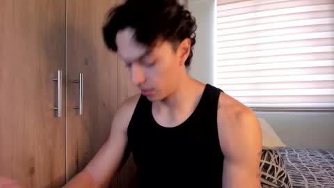 mastrangelo_x online show from 11/23/25, 08:41