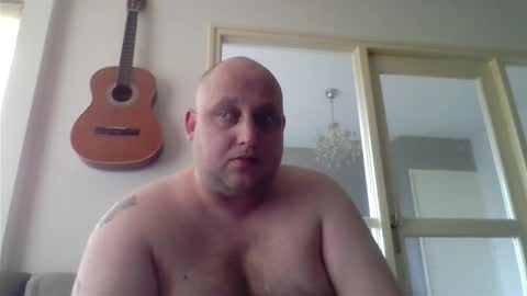 Snapshot of mastrubeertje1988 chatting on 12/18/25, 12:33 mastrubeertje1988 online show from 12/18/25, 12:33