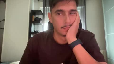 Aaron online show from 10/17/25, 02:41