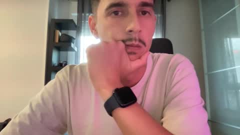 Aaron online show from 10/23/25, 04:28