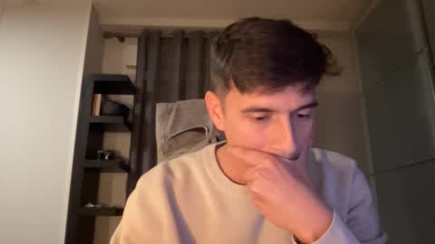 Aaron online show from 10/26/25, 05:52