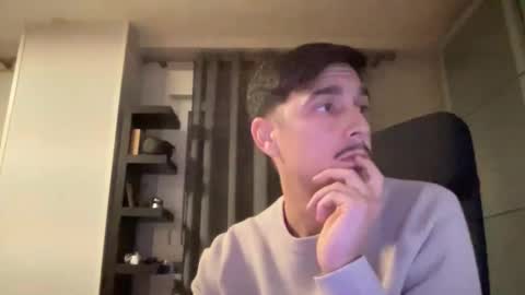 Aaron online show from 12/21/25, 08:27