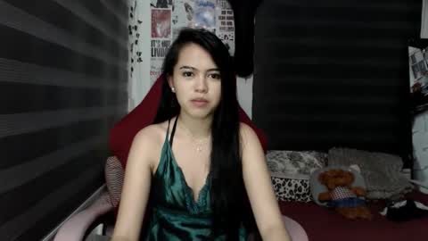 Cora online show from 12/04/25, 04:05