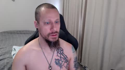 Snapshot of matchy666 chatting on 10/20/25, 06:52 Matchy online show from 10/20/25, 06:52