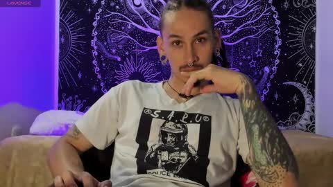 Mateo online show from 01/08/25, 02:35