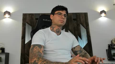 mateo_dilucajs1 online show from 10/13/25, 09:04