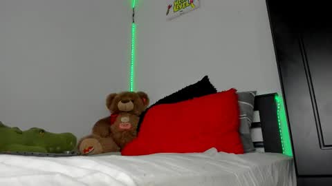 mateo_escobar online show from 01/14/26, 12:16