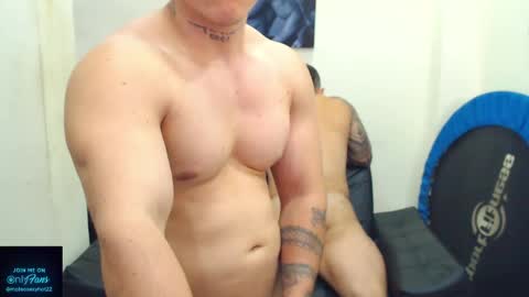 Snapshot of mateosexyhot22 chatting on 04/30/26, 08:57 Mateo online show from 04/30/26, 08:57