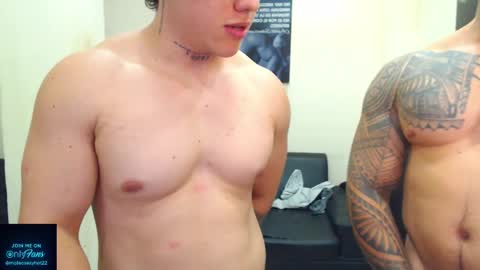 Snapshot of mateosexyhot22 chatting on 05/07/26, 08:36 Mateo online show from 05/07/26, 08:36