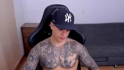 Snapshot of mathew_wolf4 chatting on 06/27/26, 10:15 Mathew Independent model online show from 06/27/26, 10:15
