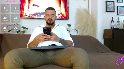 mathewhot3 online show from 11/13/25, 03:49