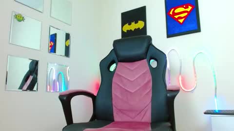 mathewhot3 online show from 11/26/25, 10:33