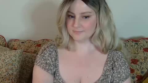 mathilde_solveig online show from 02/08/25, 07:49