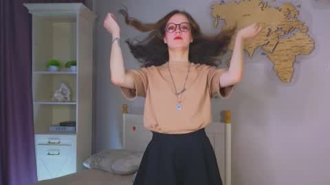 mathildesephton online show from 10/20/25, 11:32