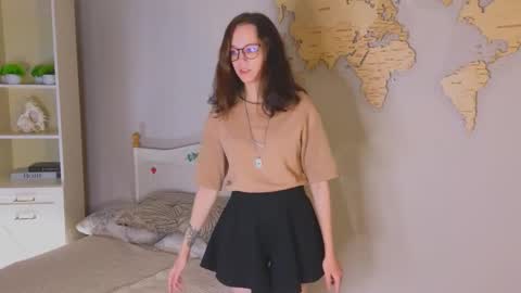 mathildesephton online show from 10/23/25, 11:42