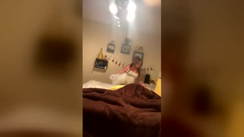 mathislauraashley2023 online show from 04/02/26, 10:29