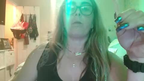 Snapshot of mathislauraashley2023 chatting on 05/29/26, 09:13 mathislauraashley2023 online show from 05/29/26, 09:13