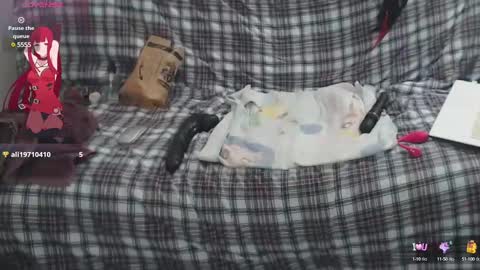 Snapshot of mathurin37 chatting on 02/23/25, 03:18 LooLa online show from 02/23/25, 03:18