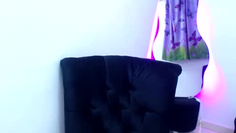 Snapshot of mati0421 chatting on 02/25/26, 06:01 Mati04 online show from 02/25/26, 06:01