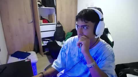 matias online show from 09/30/25, 03:44