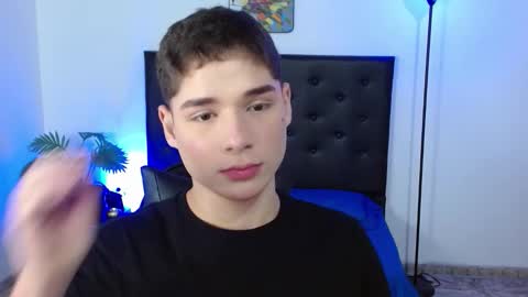 Snapshot of matiii18 chatting on 02/13/26, 01:29 Mati online show from 02/13/26, 01:29