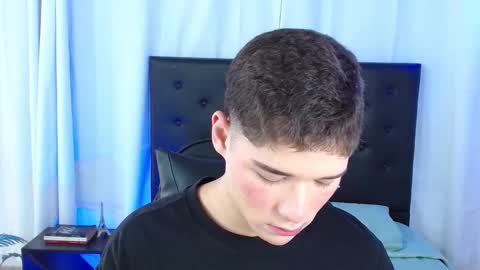 Snapshot of matiii18 chatting on 02/17/26, 01:29 Mati online show from 02/17/26, 01:29