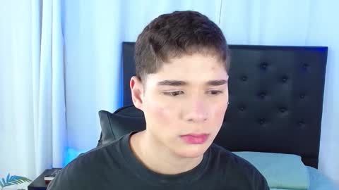 Snapshot of matiii18 chatting on 02/20/26, 01:33 Mati online show from 02/20/26, 01:33