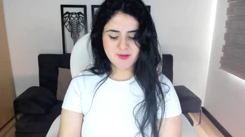 Lucia online show from 01/26/25, 05:23