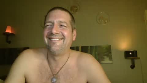 Snapshot of matrike1 chatting on 02/12/25, 08:07 matrike1 online show from 02/12/25, 08:07