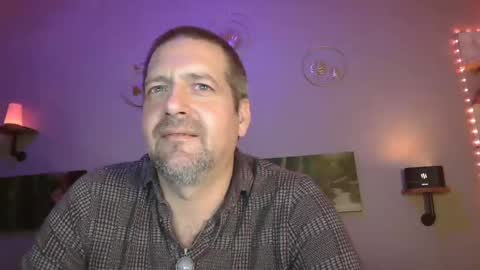 Snapshot of matrike1 chatting on 02/24/25, 06:58 matrike1 online show from 02/24/25, 06:58
