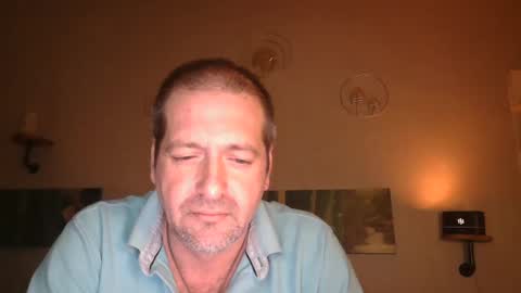 Snapshot of matrike1 chatting on 02/28/25, 08:18 matrike1 online show from 02/28/25, 08:18