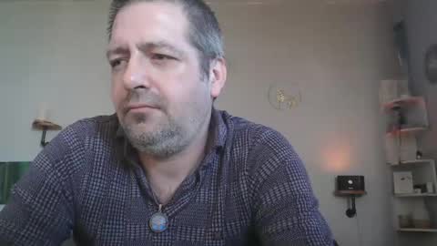 Snapshot of matrike1 chatting on 03/09/25, 09:35 matrike1 online show from 03/09/25, 09:35