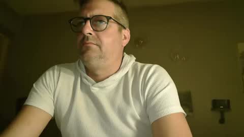 Snapshot of matrike1 chatting on 04/18/26, 10:21 matrike1 online show from 04/18/26, 10:21