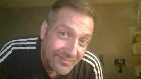 Snapshot of matrike1 chatting on 05/11/26, 04:04 matrike1 online show from 05/11/26, 04:04