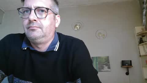 Snapshot of matrike1 chatting on 05/18/26, 02:45 matrike1 online show from 05/18/26, 02:45