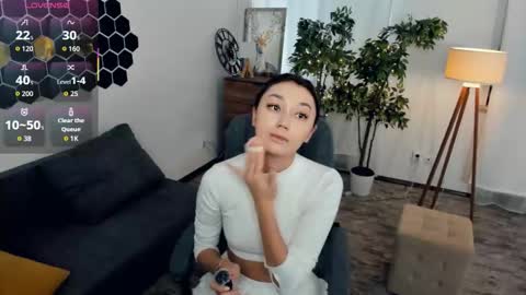 Kate online show from 12/20/25, 07:59