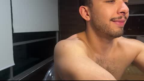 Snapshot of matt_artim chatting on 02/17/25, 01:47 The Matt Leon online show from 02/17/25, 01:47