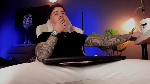 Snapshot of matt_thestud chatting on 02/01/26, 07:51 Matt online show from 02/01/26, 07:51