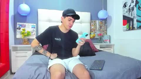 ---Matteo--- online show from 10/26/25, 05:02