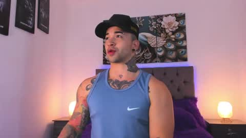 Matthew INDEPENDENT MODEL online show from 04/19/26, 01:16