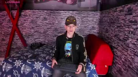 MatthewBoy online show from 11/21/25, 05:06