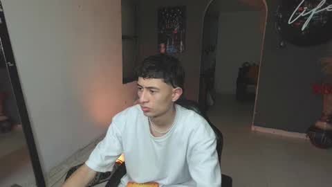 mattias     online show from 02/11/25, 09:35