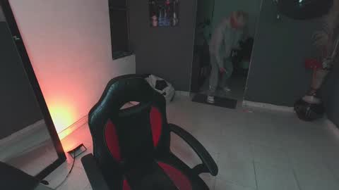 mattias     online show from 03/06/25, 04:30