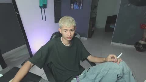 mattias     online show from 03/07/25, 11:05